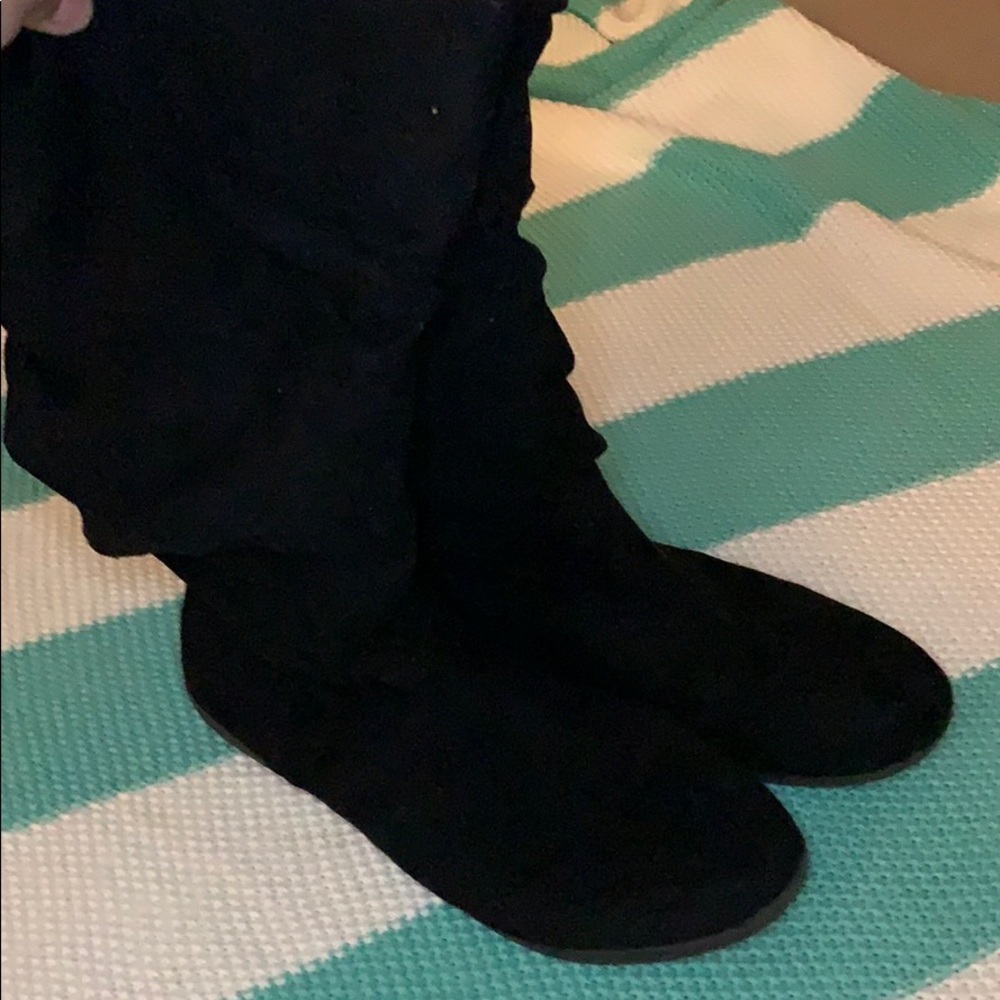 Black Shaggy Mid-Calf Boots